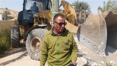 إزالة 15 حالة تعدى علي أراضي أملاك الدولة بابو مناع بحرى بدشنا