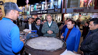 محافظ سوهاج يقوم بجولة ميدانية لتفقد مستوى الخدمات والاستماع لمطالب المواطنين