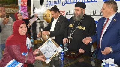 تكريم الأمهات المثاليات ورحلتين لقبطتين لزيارة الاماكن المقدسة ببنى سويف 