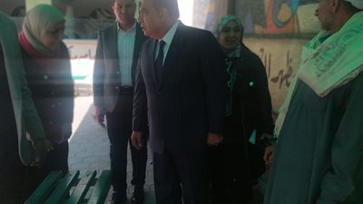 محافظ الدقهلية يقود حملة تفتيشية ببلقاس لضبط الأداء الإداري