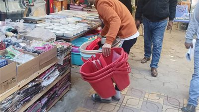 حملات مكثفة لرفع الإشغالات وتوسعة الشوارع في دمنهور وكوم حمادة