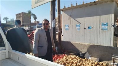 محلية دشنا : حملة لإزالة الإشغالات وضبط مروجي الألعاب النارية