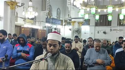 الالاف يتوافدون لأداء صلاة القيام بمساجد الإسماعيلية 