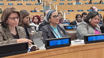 المستشارة أمل عمار تشارك في الحدث الجانبي حول الحماية الاجتماعية بقطر