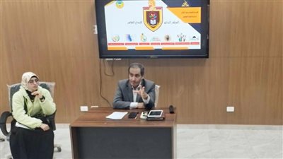 رئيس جامعة طنطا يعقد اجتماع بتقنية 