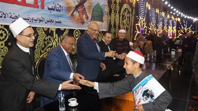 محافظ القليوبية يكرم 500 من حفظه القران الكريم بقريه ترسا 