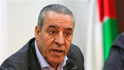 الشيخ يرحب بتصريحات ترامب بشأن عدم تهجير سكان غزة 