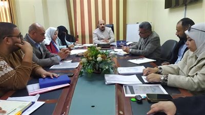 متابعة سير العمل بمنظومة مياه الشرب والصرف الصحى بمحافظات القناة 