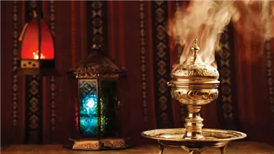 هل استخدام البخور والمعطرات يُفطر الصائم؟ الأزهر يُجيب