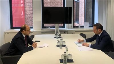 سفير مصر ببلجيكا يبحث فرص التعاون في قطاع الرعاية الصحية