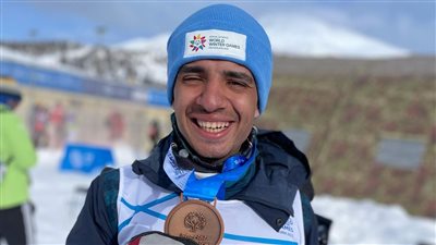 أنطوان سعد يتوج ببرونزية التزلج على الثلج بالألعاب العالمية الشتوية تورين 2025