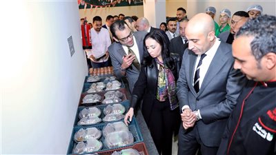 وزير التربية والتعليم يزور مقر بنك الطعام المصري