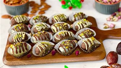 أضيفي لمستك وحضري البلح بالشوكولاتة والمكسرات