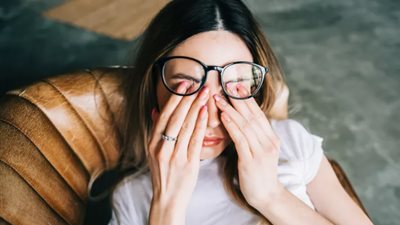 كيفية تحسين صحة العينين: 10 تقنيات فعّالة لتعزيز الرؤية