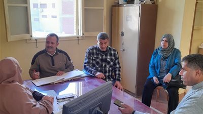 محافظ الدقهلية يحيل 74 من العاملين بمستشفى دكرنس والإدارة البيطرية للتحقيق 