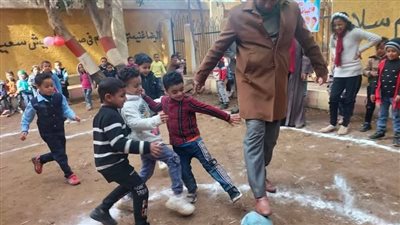 تعليم المنشأة يوجه بتفعيل الأنشطة المدرسية والمسابقات لتشجيع وجذب الطلاب للمدارس