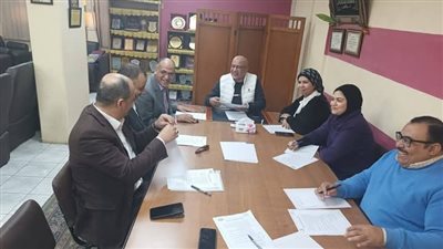  إجتماع موسع لأعضاء الأمانة الفنية لمجلس الصحة الإقليمي بقنا