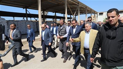 وزير الزراعة ورئيس جهاز مستقبل مصر ومحافظ كفر الشيخ يتفقدون عدد من الأنشطة الزراعية 