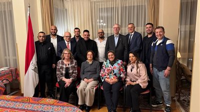 القنصل العام في ميلانو تلتقي مع الجالية المصرية لتعزيز التواصل ودعم الترابط الوطني