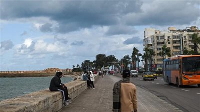 ارتفاع درجات الحرارة بالإسكندرية.. والأرصاد تحذر لا تنخدعوا 
