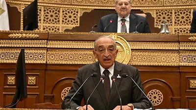  أبوسديرة يستعرض استيضاح سياسة الحكومة لإزالة معوقات تسجيل الأراضي الزراعية بالسجل العيني