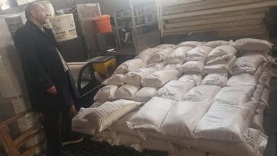 ضبط 3 أطنان أرز أبيض مجهول المصدر داخل مخزن مطاعم بالشرقية