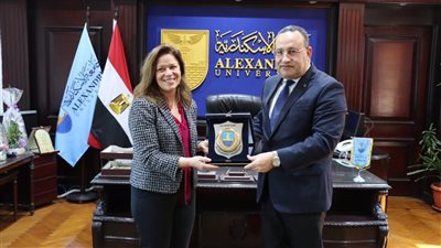 رئيس جامعة الإسكندرية يستقبل وفد السفارة الأمريكية بالقاهرة لبحث التعاون المشترك