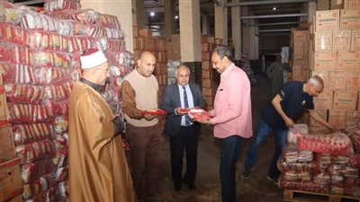 سكرتير بني سويف يشرف على استلام 40 طن مواد غذائية 