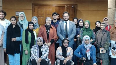 انطلاق أولى الجلسات التعريفية بالمنح التدريبية المجانية لطلاب جامعة حلوان