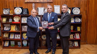 القائم بأعمال رئيس جامعة طنطا يستقبل الملحق الثقافي الليبي