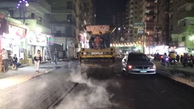 محافظ الدقهلية يتابع أعمال رصف شارع الجلاء بالمنصورة