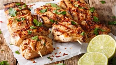 طريقة عمل صدور الدجاج المشوية بالليمون والأعشاب للدايت