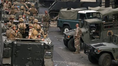 الدفاع اللبنانية: اتفاق بين وزير الدفاع ونظيره السوري على وقف إطلاق النار