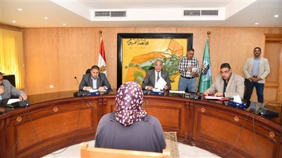 محافظ الفيوم يعقد اللقاء الدوري لخدمة المواطنين 