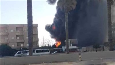 مصرع شخص واصابة اخر اثر انقلاب سيارة ملاكى بغرب الاسكندرية بسبب الشبورة 