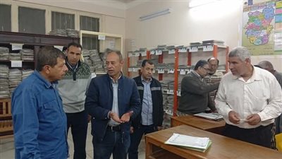 رئيس مركز المحلة يتابع أعمال التصالح علي مخالفات البناء