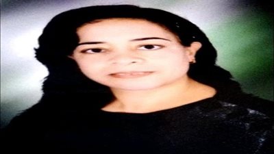 محافظ الغربية يهنئ هناء عوض لحصولها على الأم المثالية لعام 2025