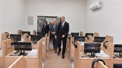 وزير العمل يتفقد مركز التدريب الجديد بمنطقة الحجاز.. ويوجه بسرعة تشغيله 