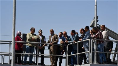 محافظ الفيوم يتفقد محطة معالجة الصرف الصحي بقرية شكشوك 