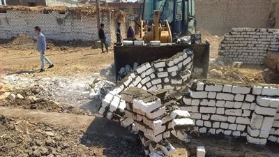 إزالة 12 حالة تعدٍ على الأراضي الزراعية وأملاك الدولة بالفيوم