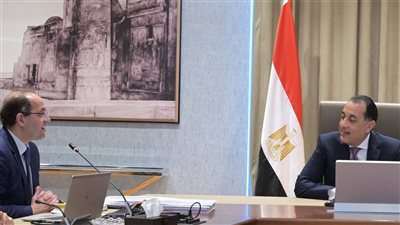 رئيس الوزراء يلتقي وزير المالية لاستعراض عددٍ من مؤشرات الأداء المالي