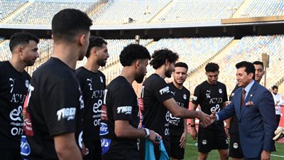 وزير الرياضة يشهد المران الأخير لمنتخب مصر قبل السفر لمواجهة إثيوبيا 