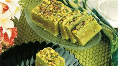 جددي سفرتك وزينيها بحلوى الفستق الشهيه