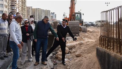 استعدادات عيد الفطر وفصل الصيف على قدم وساق في الإسكندرية 