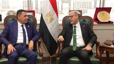 وزير العمل يلتقي رئيس جامعة ساكسوني مصر للعلوم التطبيقية.. خطة لتأهيل الشباب 