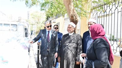 محافظ الفيوم يتفقد قافلة المواد الغذائية للأسر الأولى بالرعاية