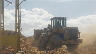 الجيش اللبناني يغلق معابر غير شرعية على الحدود مع سوريا وسط توتر أمني 