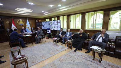 محافظ كفرالشيخ يناقش مشاكل الدوائر مع أعضاء مجلسي النواب والشيوخ