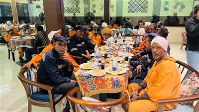 محلية أبوتشت سادس مراكز قنا المُنظمة لحفلات الإفطار والمحافظ يُكرم عمال النظافة 