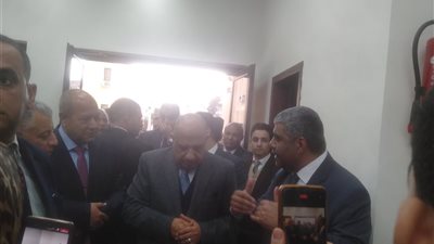  وزير الكهرباء يفتتح مراكز البيانات التبادلي وخدمة المستثمرين والطباعة بشركة القناة 